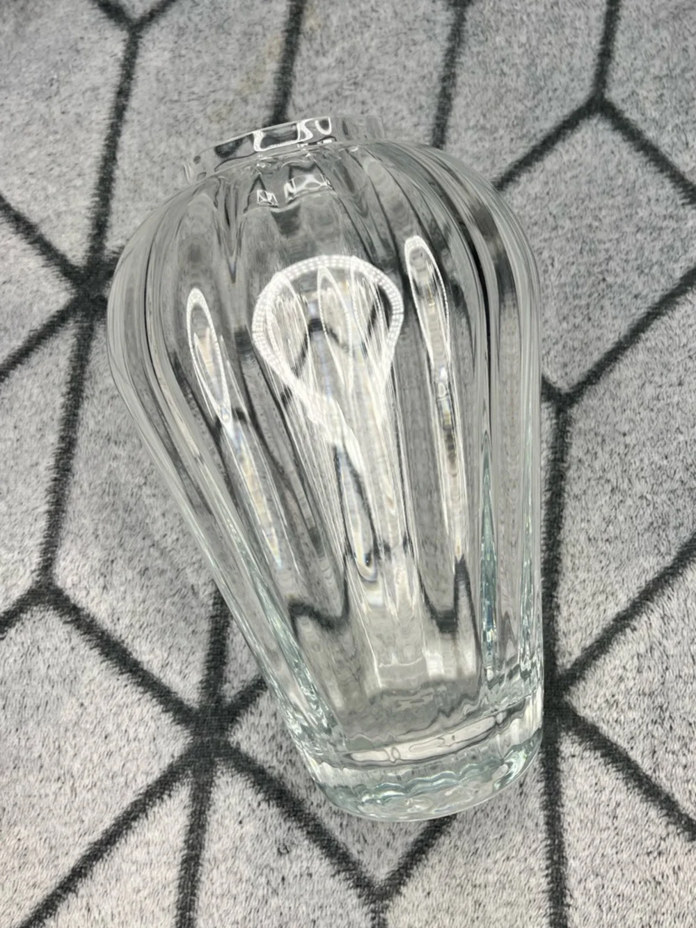 Heavy Clear Art Glass Ribbed Vase Modern Sculpted Bulb Shape 8